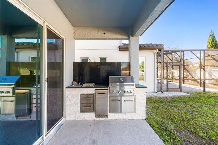 Image No.48-5 Bed Property for sale