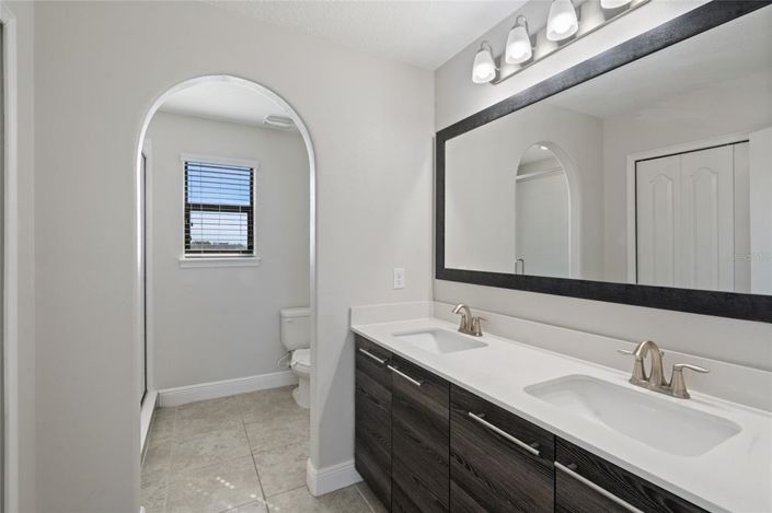 Image No.21-4 Bed Property for sale