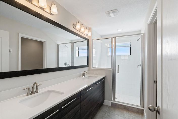 Image No.27-4 Bed Property for sale