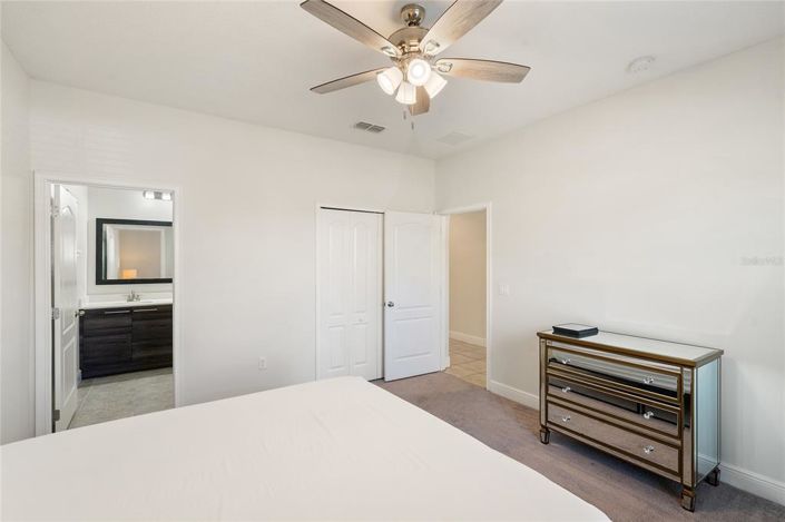 Image No.5-4 Bed Property for sale