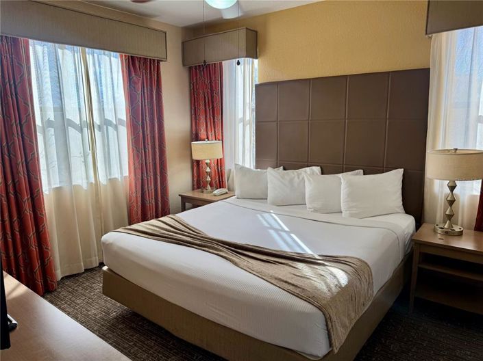 Image No.19-3 Bed Property for sale