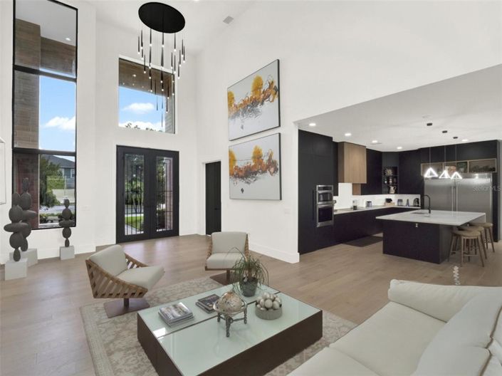 Image No.4-5 Bed Property for sale