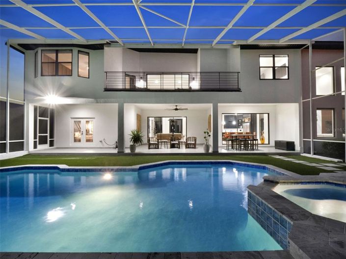 Image No.58-5 Bed Property for sale