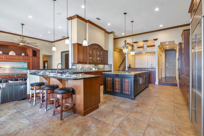 Image No.19-4 Bed Property for sale