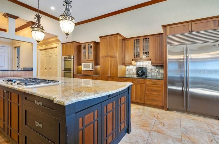 Image No.20-4 Bed Property for sale