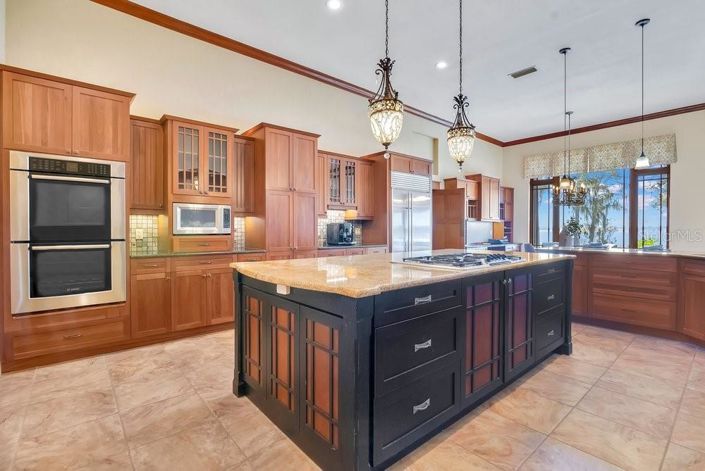 Image No.23-4 Bed Property for sale