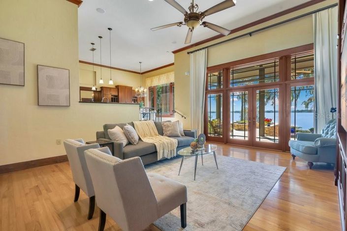 Image No.30-4 Bed Property for sale