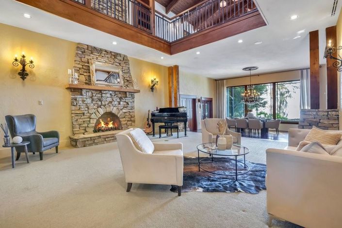 Image No.8-4 Bed Property for sale