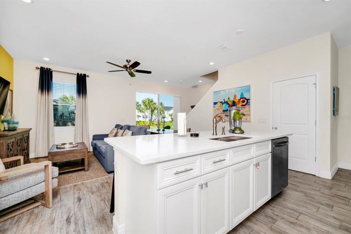 Image No.8-4 Bed Townhouse for sale