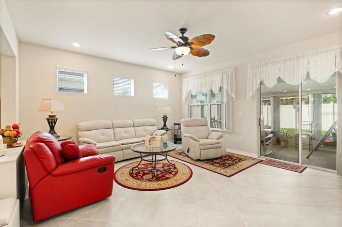 Image No.11-5 Bed Property for sale