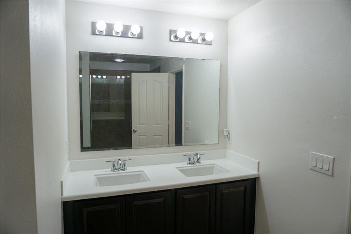 Image No.22-5 Bed Property for sale