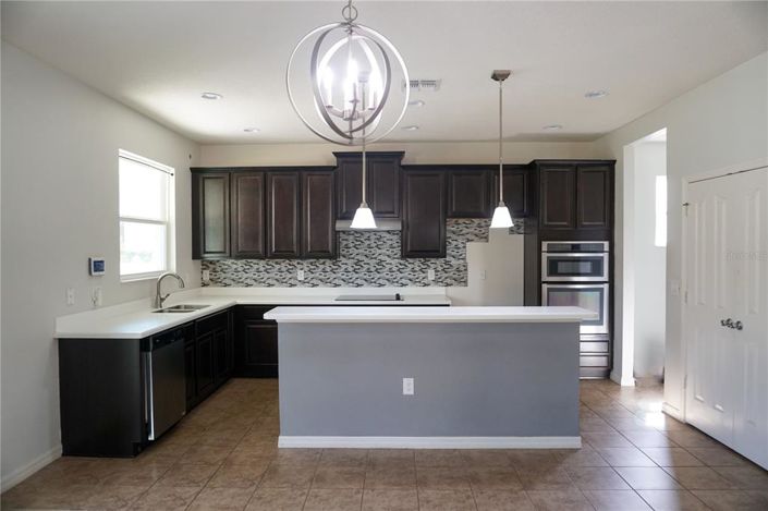 Image No.4-5 Bed Property for sale