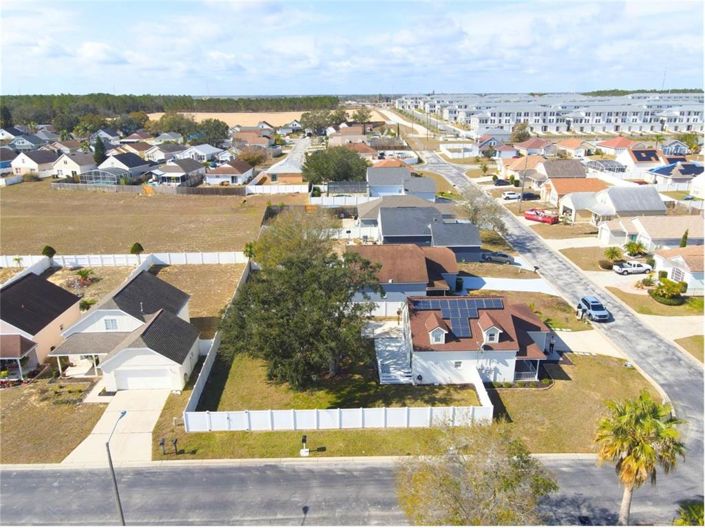 Image No.3-Propriété de 4 chambres à vendre à Davenport