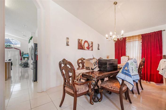 Image No.5-Propriété de 4 chambres à vendre à Kissimmee