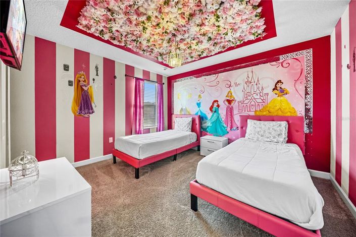 Image No.38-8 Bed Property for sale