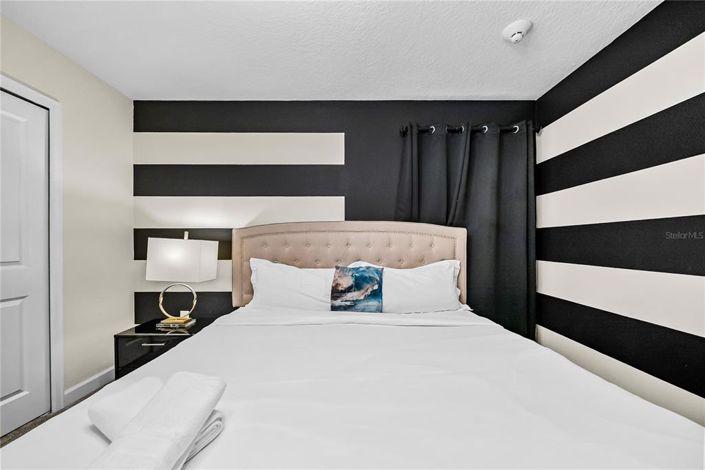 Image No.48-8 Bed Property for sale