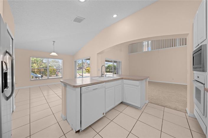 Image No.24-5 Bed Property for sale