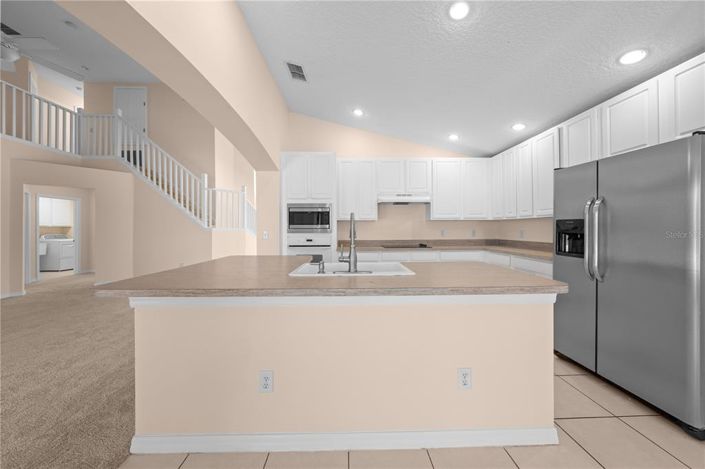 Image No.28-5 Bed Property for sale