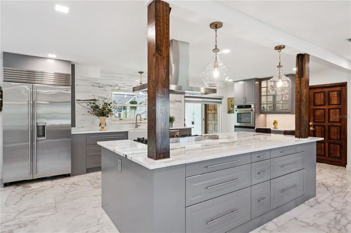 Image No.9-4 Bed Property for sale