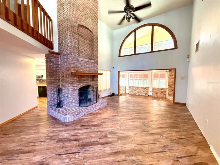 Image No.10-4 Bed Property for sale