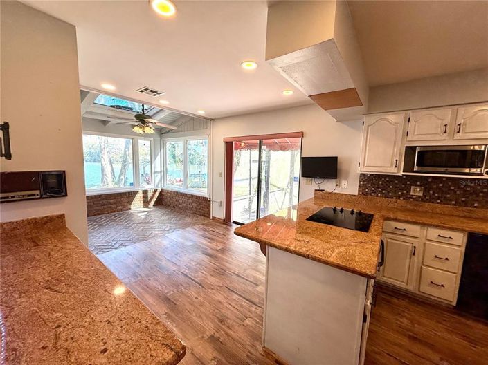 Image No.17-4 Bed Property for sale