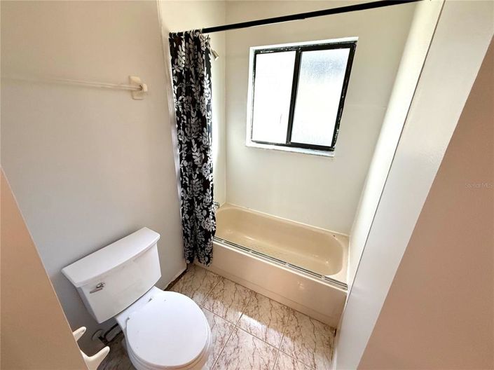 Image No.40-4 Bed Property for sale