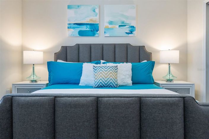 Image No.27-7 Bed Property for sale