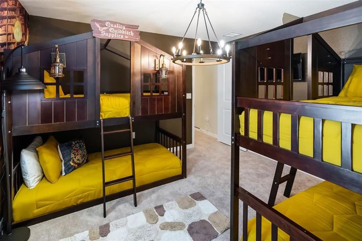 Image No.28-7 Bed Property for sale