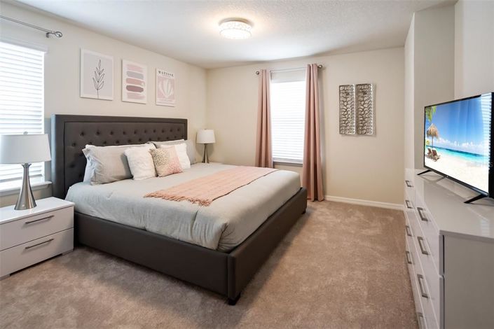 Image No.33-7 Bed Property for sale