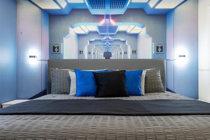 Image No.35-7 Bed Property for sale