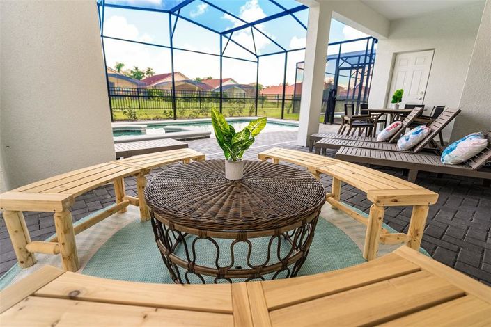 Image No.40-7 Bed Property for sale