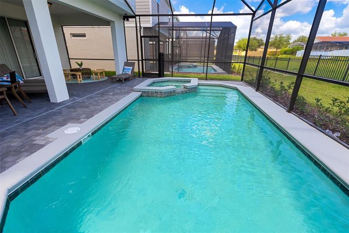 Image No.43-7 Bed Property for sale