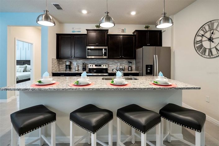 Image No.5-7 Bed Property for sale