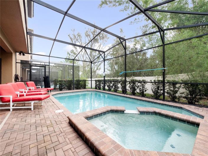 Image No.13-6 Bed Property for sale