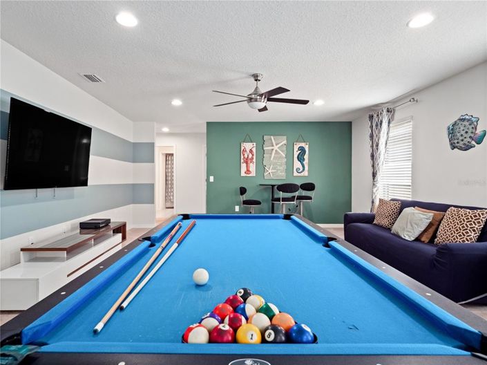 Image No.22-6 Bed Property for sale