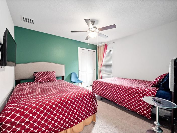 Image No.27-6 Bed Property for sale