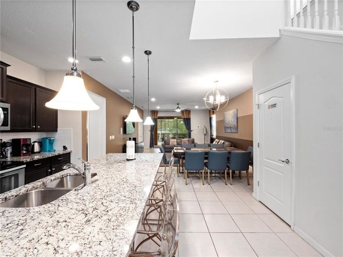 Image No.6-6 Bed Property for sale