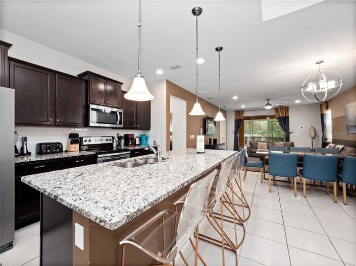 Image No.7-6 Bed Property for sale