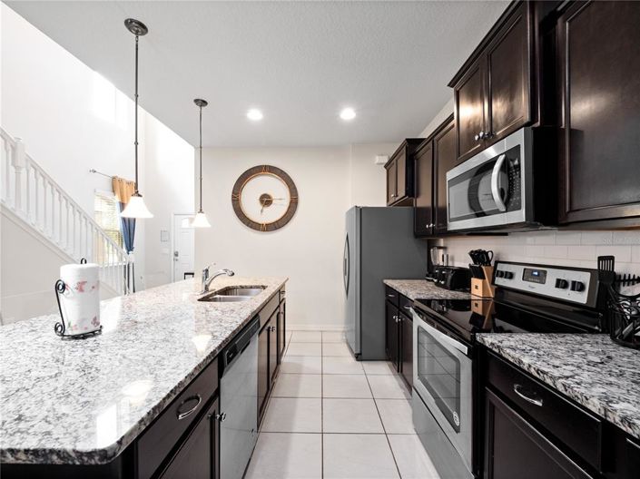 Image No.9-6 Bed Property for sale