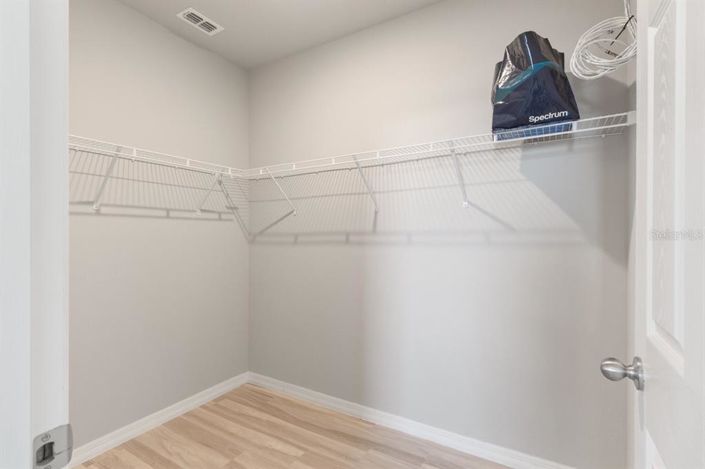 Image No.24-3 Bed Property for sale