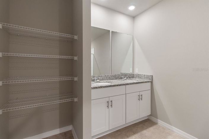 Image No.25-3 Bed Property for sale