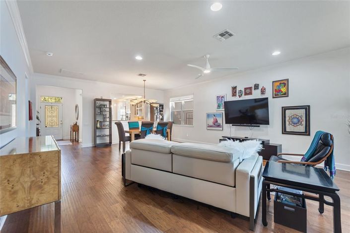 Image No.28-3 Bed Property for sale