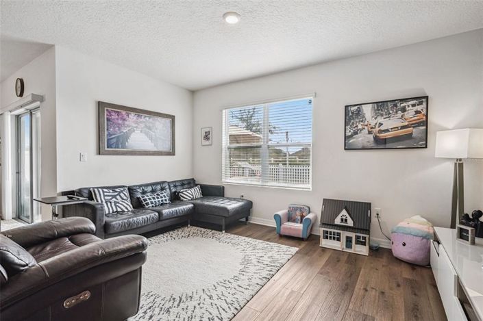 Image No.4-Propriété de 4 chambres à vendre à Davenport