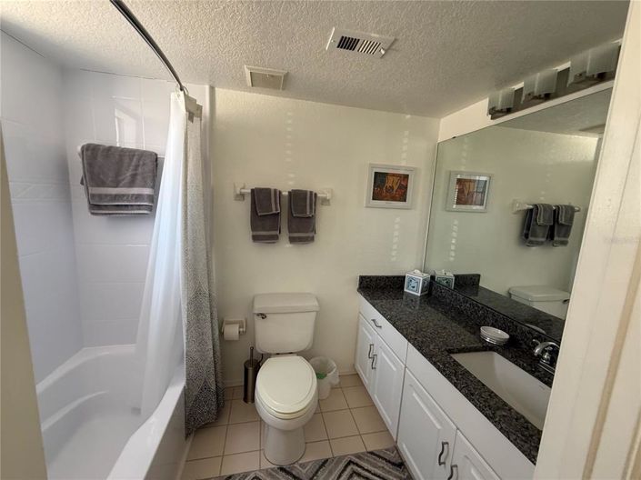 Image No.15-2 Bed Townhouse for sale