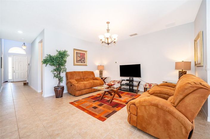 Image No.11-5 Bed Property for sale