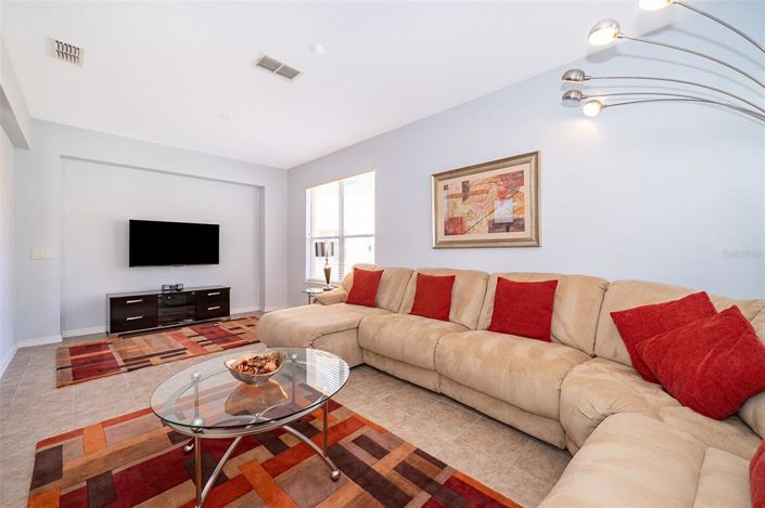 Image No.8-5 Bed Property for sale