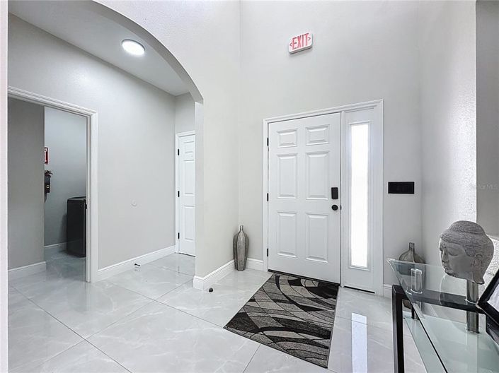 Image No.3-6 Bed Property for sale