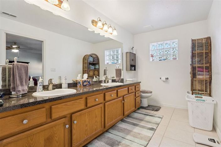 Image No.24-3 Bed Property for sale