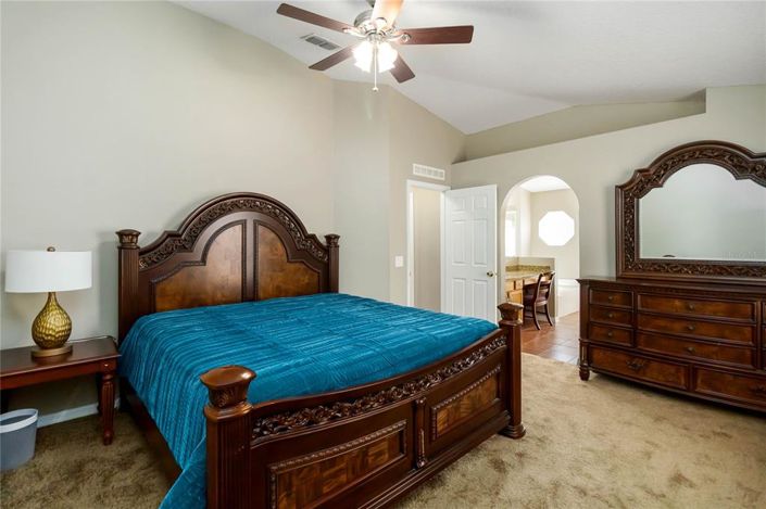 Image No.15-4 Bed Property for sale