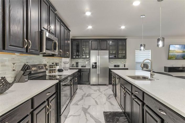 Image No.5-4 Bed Property for sale